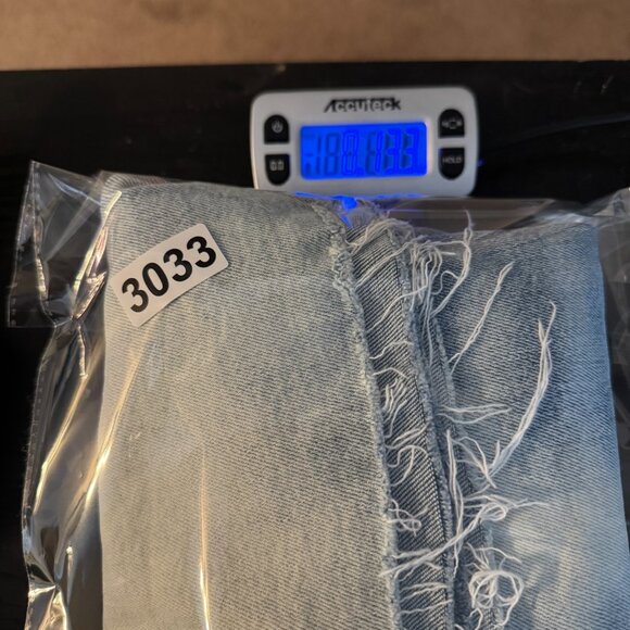 Maurices Skirt Womens 12 White Wash Mini Raw Hem Stretch Distressed Denim Preppy - Picture 7 of 7